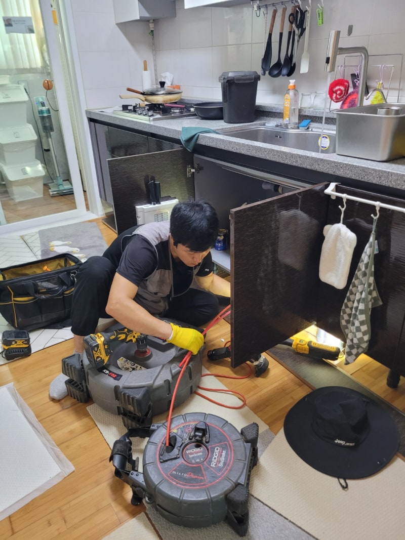 새솔동 싱크대배수관막힘 해양동 주방배관역류 하수구업체 현장 상황